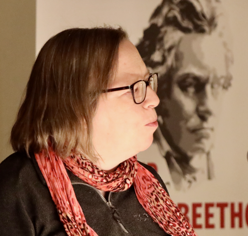 IM ALTER VON NUR  55 JAHREN Ist Prof. Dr. CHRISTINE SIEGERT