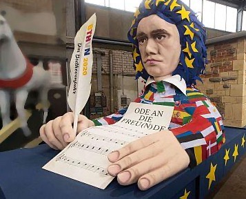 Beim Rosenmontagszug 2024 wird die Beethoven-Familie