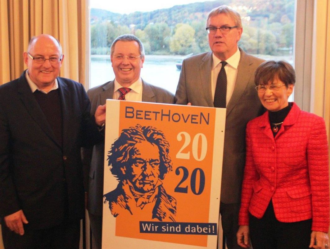 Walter Scheurle, Stephan Eisel, Sebastian Schuster und Marlies Schmidtmann (v.l.n.r.)