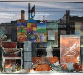 Das Sieger-Schaufenster des Beueler Bestattungshauses Hebenstreit & Kentrup
